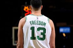 el jugador nba que lucha con dictadores y cambio su nombre a libertad