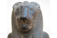 descubren dos bustos de la diosa sekhmet en egipto