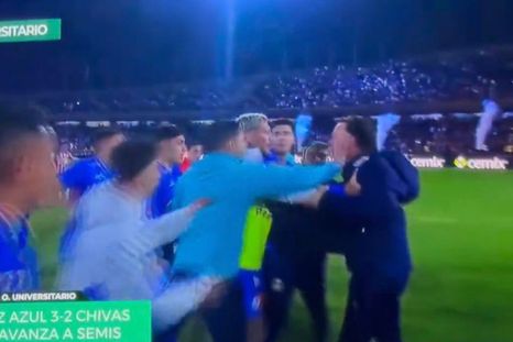 Gabriel Milito fue agredido en México, en la eliminación de Chivas ante Cruz Azul. Gabriel Milito fue agredido en México, en la eliminación de Chivas ante Cruz Azul.