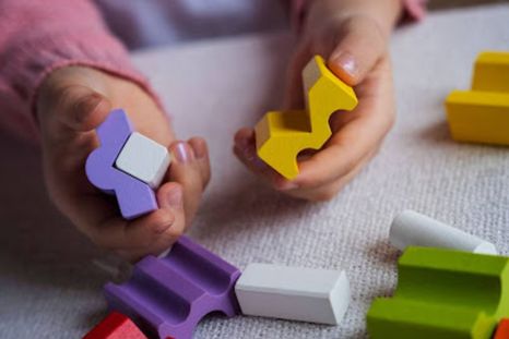 Los niños con trastorno del espectro autista suelen manifestar comportamientos específicos en edades tempranas. Los niños con trastorno del espectro autista suelen manifestar comportamientos específicos en edades tempranas.