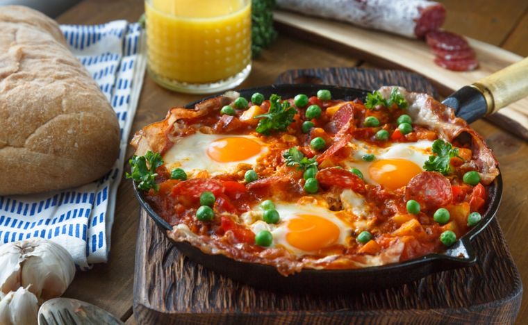 Huevos a la flamenca Una receta simple y deliciosa en pocos minutos. Foto: Shutterstock