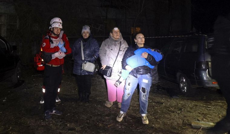 Los civiles de Ucrania padecen los ataques de Rusia en pleno invierno.&nbsp;