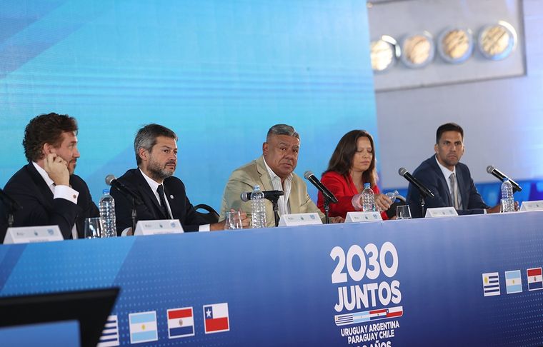 La presentación de la candidatura al Mundial 2030 Chiqui Tapia explicó dónde se jugarían el partido inaugural y la final del Mundial 2030.
