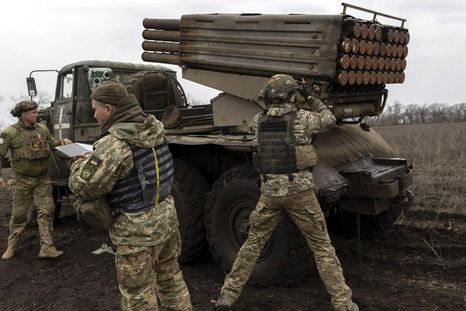 En Ucrania, las tropas de Rusia siguen avanzando en el este. Foto: Efe