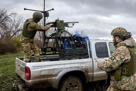 Las tropas de Ucrania aseguran que están venciendo a Rusia. Foto Efe Las tropas de Ucrania aseguran que están venciendo a Rusia. Foto Efe