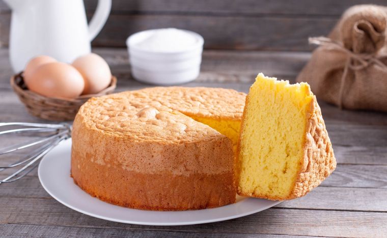Bizcocho de leche condensada Una receta simple y deliciosa en minutos. Foto: Shutterstock