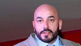 Lupillo Rivera reveló si firmó o no un documento legal para no hablar de su relación con Belinda.