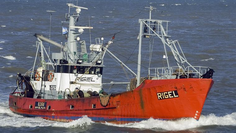 La industria pesquera sobrevive entre la explotación ilegal y los conflicto gremiales Foto: NA