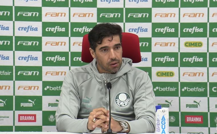 El DT de Palmeiras, con la cabeza puesta en Boca. Foto: Captura