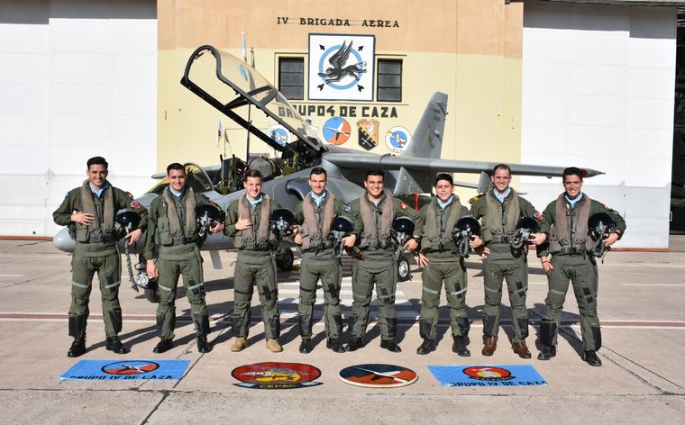 Ocho aviadores militares obtuvieron su especialidad de “Piloto de Caza-Bombardero” en una ceremonia realizada en la IV Brigada Aérea, en Mendoza. Foto: IV Brigada Aérea