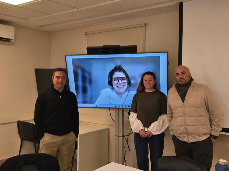 La reunión tuvo como objetivo coordinar acciones para trabajar en conjunto sobre la Cuenca Cuyana La reunión tuvo como objetivo coordinar acciones para trabajar en conjunto sobre la Cuenca Cuyana