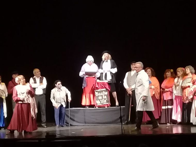 teatro de la vía El teatro es una de las actividades que rejuvenece.