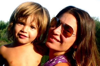 MDZol | Dolores Barreiro junto a su hijo Milo en Tunuyán.