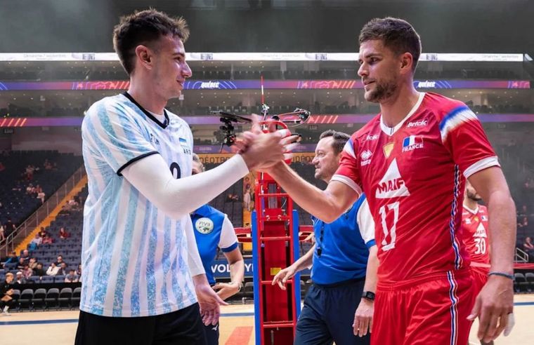 Argentina le ganó a Francia en el debut de la Liga de las Naciones de vóley. Argentina le ganó a Francia en el debut de la Liga de las Naciones de vóley.