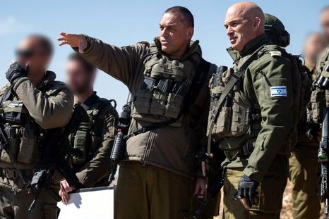 El jefe del Estado Mayor de las Fuerzas Armadas de Israel, el mayor general Eyal Zamir, a cargo de las acciones. Foto Dpa El jefe del Estado Mayor de las Fuerzas Armadas de Israel, el mayor general Eyal Zamir, a cargo de las acciones. Foto Dpa