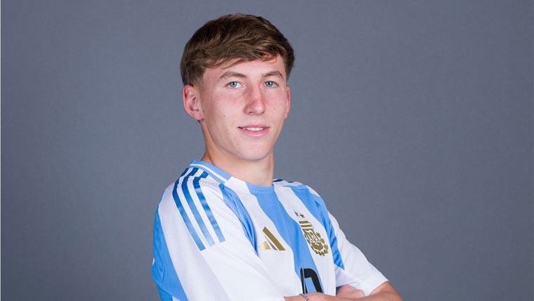 Santino Andino, jugador de Godoy Cruz, fue titular en el debut del Mundial Sub 20 en Chile.