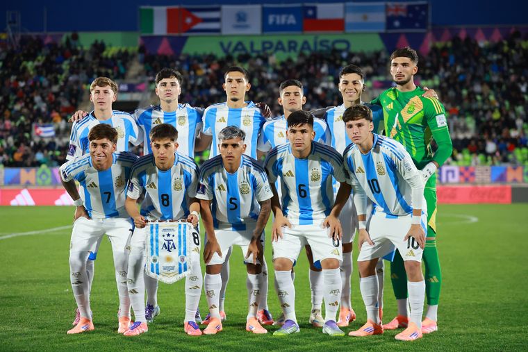 La Selección Argentina Sub 20 se mide contra Italia en busca de asegurar el liderato del grupo.&nbsp;
