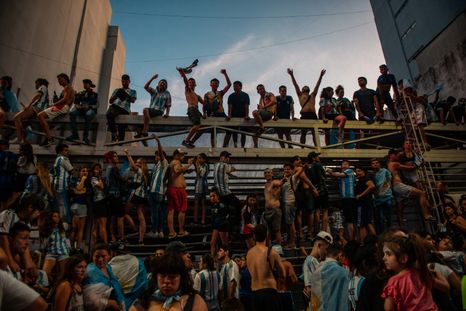 La encuesta asegura que el hincha argentino se caracteriza por su intensidad. La encuesta asegura que el hincha argentino se caracteriza por su intensidad.