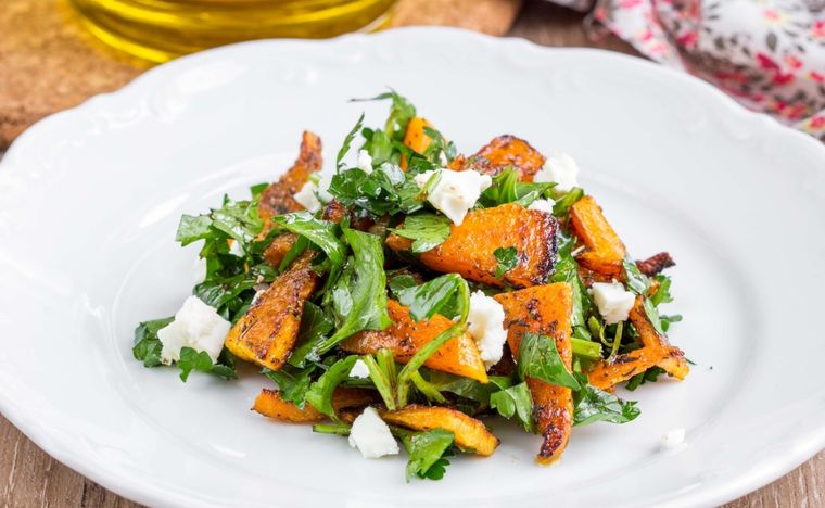 Ensalada de calabaza y rúcula Una receta simple y deliciosa en pocos minutos Foto: Shutterstock