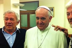 bergoglio escondio libros durante la dictadura