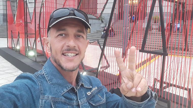 El hombre que intentó agredir a Milei Foto: Facebook Gastón Mercanzini