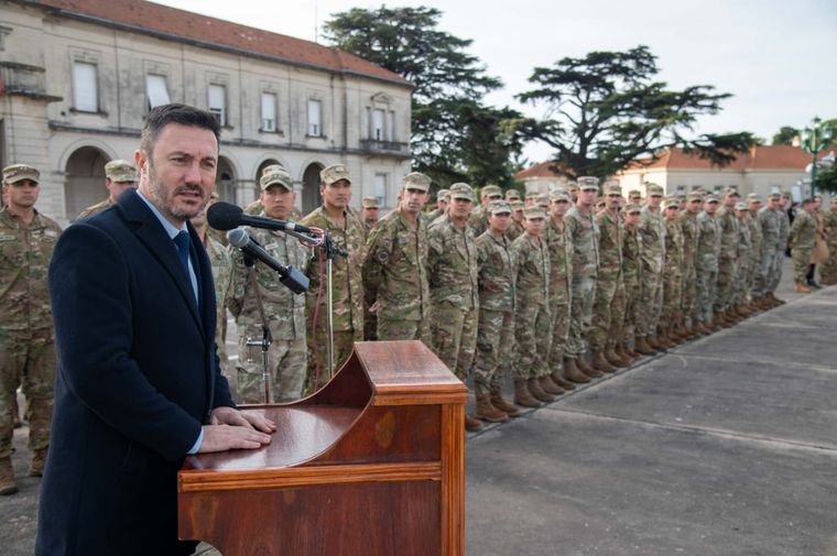 El ministro respondió los cuestionamientos de la oposición Foto: Prensa Ejército