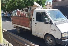 La camioneta circulaba con varias autopartes robadas por Maipú.