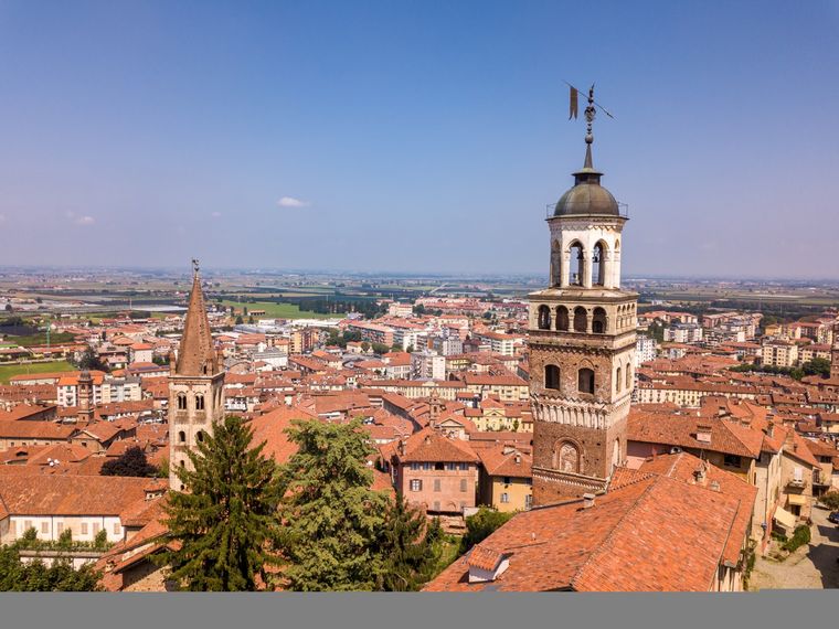 Saluzzo, en el Piamonte italiano, fue tierra de origen para miles de familias argentinas. Foto: Shutterstock