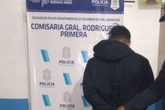 El sospechoso fue detenido a una cuadra de la casa de la víctima El sospechoso fue detenido a una cuadra de la casa de la víctima
