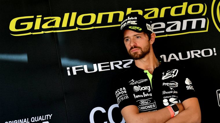 Giallombardo y Ponce de León se juntan para deleite de los hinchas de Ford. Foto: @MGiallombardo