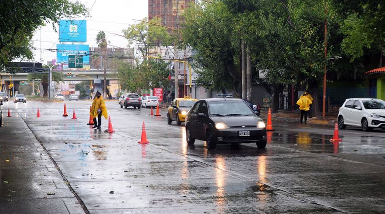 Para el domingo se esperan lluvias en la ciudad y nevadas en cordillera Foto: ALF PONCE / MDZ