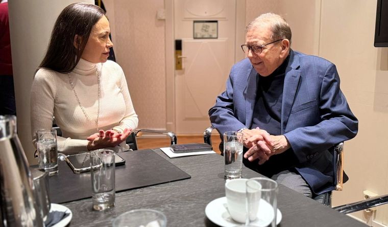 María Corina Machado y Edmundo González pronostican la caída de Nicolás Maduro en Venezuela. Foto Dpa