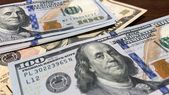 El Tesoro intervino con U$S140 millones para evitar que el dólar perfore el techo de la banda