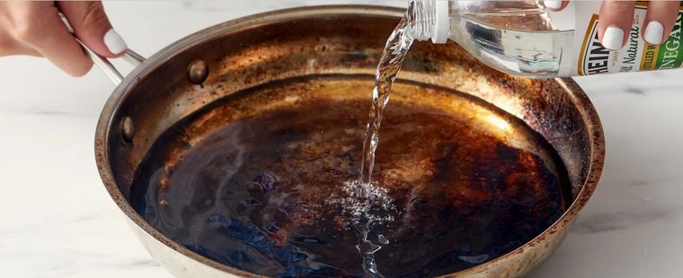 Para limpiar el acero se puede utilizar el vinagre de manzana o de alcohol Foto: Apartment Therapy (https://www.apartmenttherapy.com)