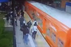 El delincuente fue detenido a pocos metros de la estación. Foto: Captura de pantalla