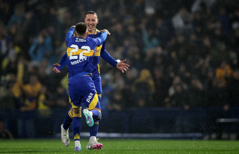 Lema celebra su tanto. Foto: FotoBaires