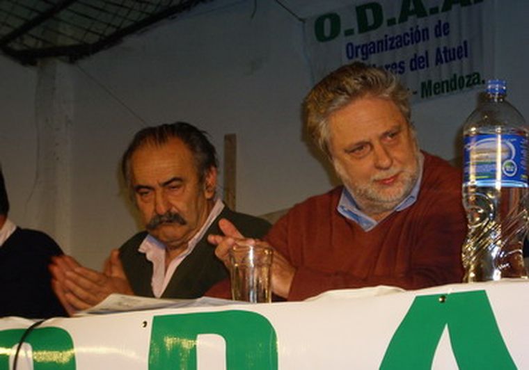 Llambías en General Alvear, junto al dirigente Mario Leiva. Foto: MDZ