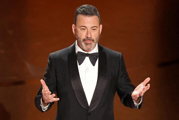 En su monólogo, Kimmel hizo una broma antes de la Cena de Corresponsales del sábado.