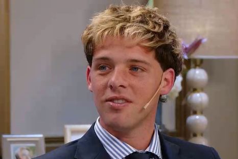 El influencer no se salvó de la pregunta picante por parte de la diva. Foto: captura de video/ El Trece. El influencer no se salvó de la pregunta picante por parte de la diva. Foto: captura de video/ El Trece.