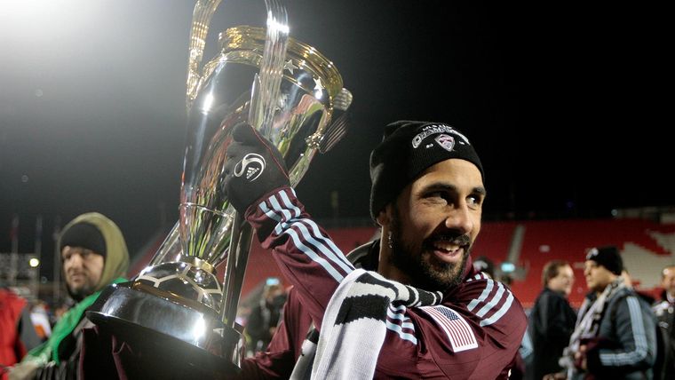 El mendocino que eligió EE.UU. y se hizo leyenda en la MLS como capitán de Colorado Rapids. El mendocino que eligió EE.UU. y se hizo leyenda en la MLS como capitán de Colorado Rapids.