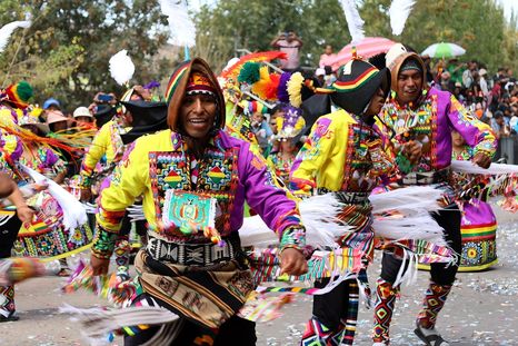 Regresan los Carnavales de Ugarteche: este sábado vuelve la gran fiesta popular. Regresan los Carnavales de Ugarteche: este sábado vuelve la gran fiesta popular.