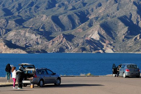 El feriado por el Día de la Soberanía Nacional fue trasladado al lunes 24 de noviembre. El feriado por el Día de la Soberanía Nacional fue trasladado al lunes 24 de noviembre.