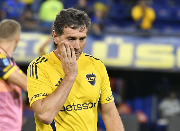 El empate sin goles ante Racing profundizó las dudas sobre Boca y aumentó la presión sobre Claudio Úbeda.