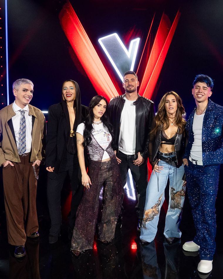 El jurado de la quinta temporada junto a Nicolás Occhiato, el nuevo conductor del programa. El jurado de la quinta temporada junto a Nicolás Occhiato, el nuevo conductor del programa.