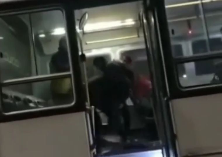 La pelea se viralizó con rapidez