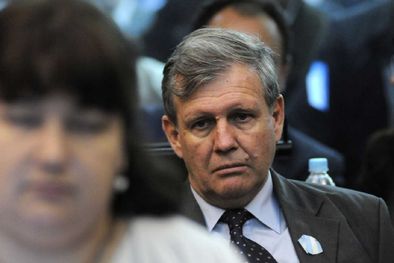 MDZol | Alfredo Astiz recibió a un grupo de diputados libertarios en el penal de Ezeiza. Foto: NA