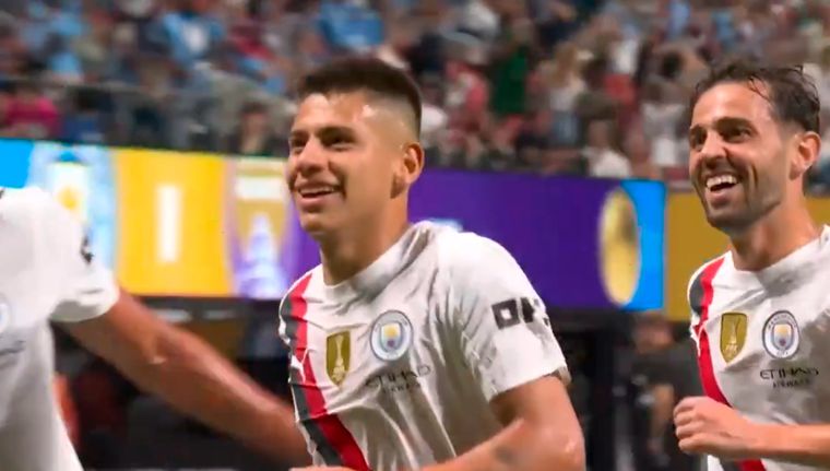 Manchester City enfrenta a Al Ain en el Mercedes-Benz Stadium de Atlanta.