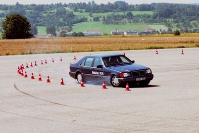 MDZol | Pruebas con el ESP en un viejo Mercedes de mediados de los 90.