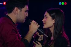 dos participantes de la voz argentina blanquearon su romance en vivo