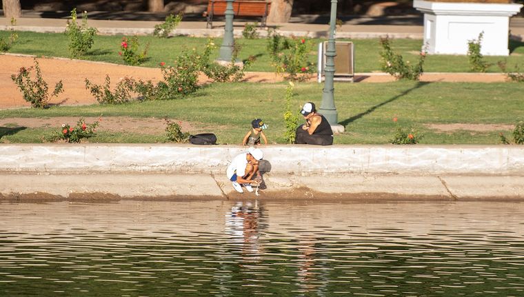 El calor se mantendrá en Mendoza y el miércoles podría llegar el viento Zonda a la precordillera. El calor se mantendrá en Mendoza y el miércoles podría llegar el viento Zonda a la precordillera.